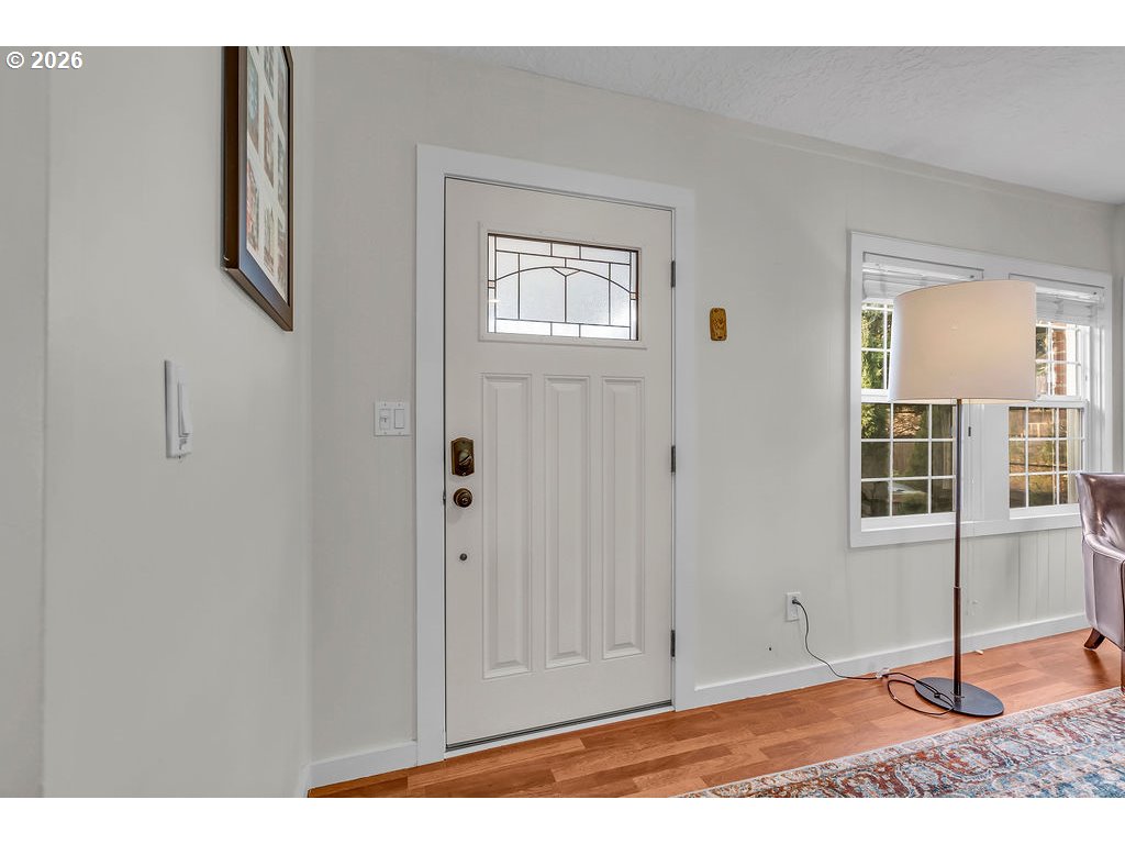 8465 Southwest Blake Street Tualatin, OR 97062 - Photo 5 of 42