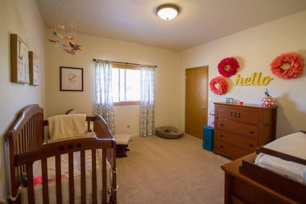 916 Mendolia Way Central Point, OR 97502 - Photo 17 of 24 Additional Photo