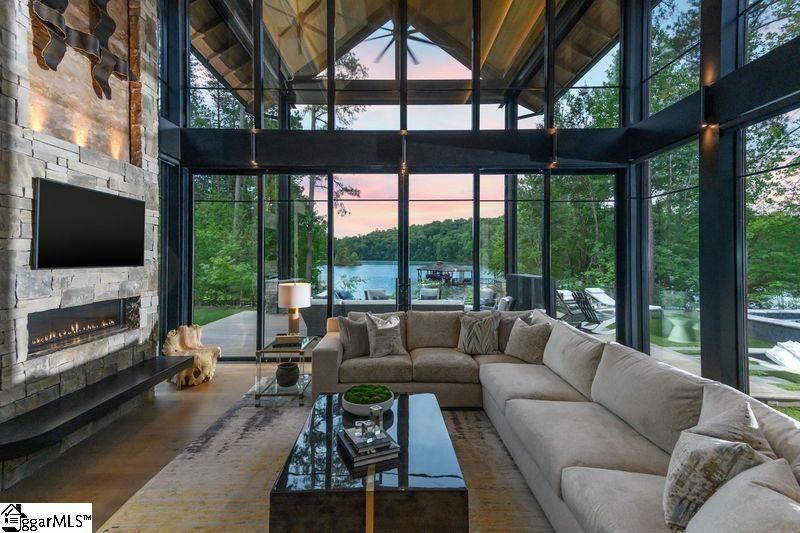 387 Peninsula Ridge Sunset, SC 29685 - Photo 5 of 31 Gallery Image 5