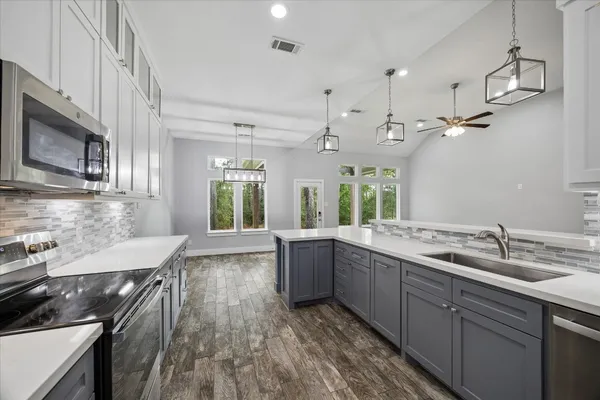 $450,000 | 13219 Salem Circle, Montgomery, TX 77356