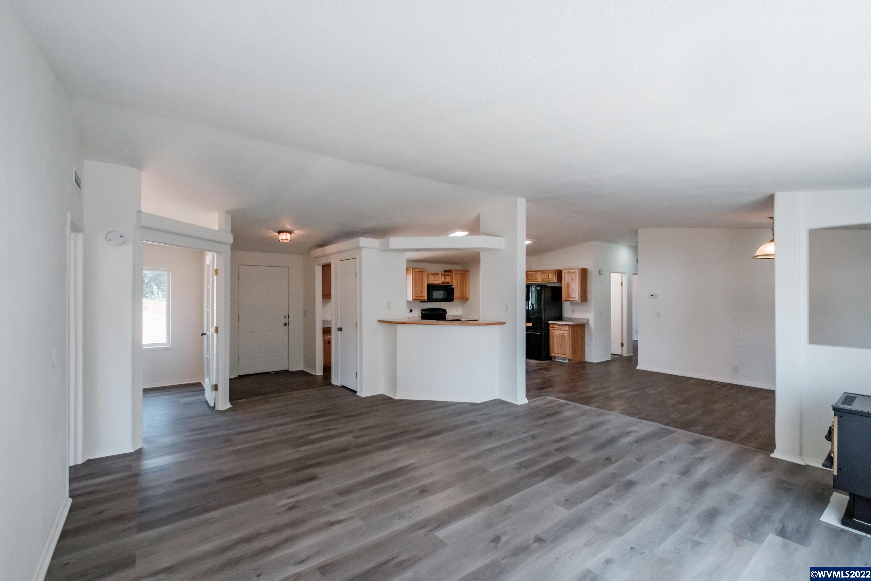 31050 South 3rd Street Lebanon, OR 97355 - Photo 4 of 42