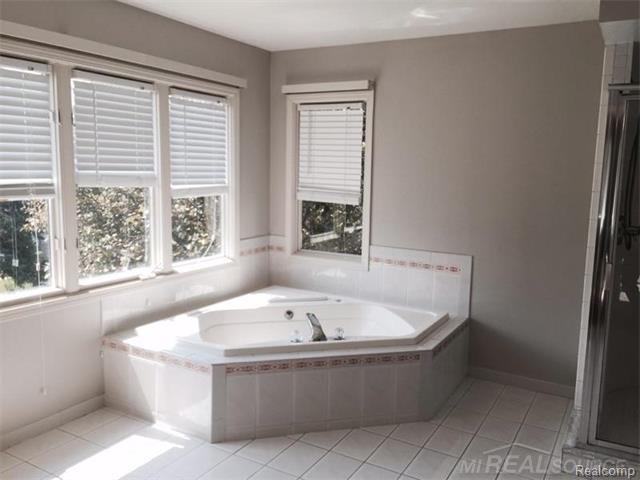 1091 Covington Pl Drive Rochester Hills, MI 48309 - Photo 11 of 16