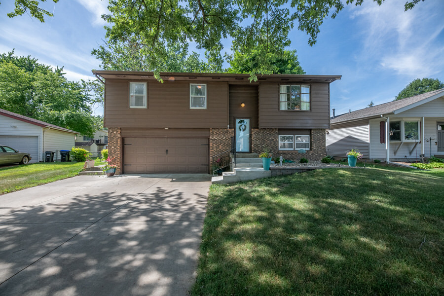 2409 Anchor Drive, Bloomington, IL 61704 Compass