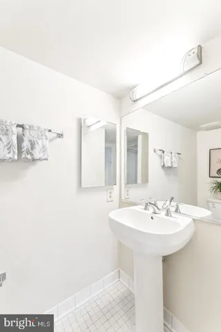 $4,100 | 1225 13th Street Northwest, Unit 712, Washington, DC 20005