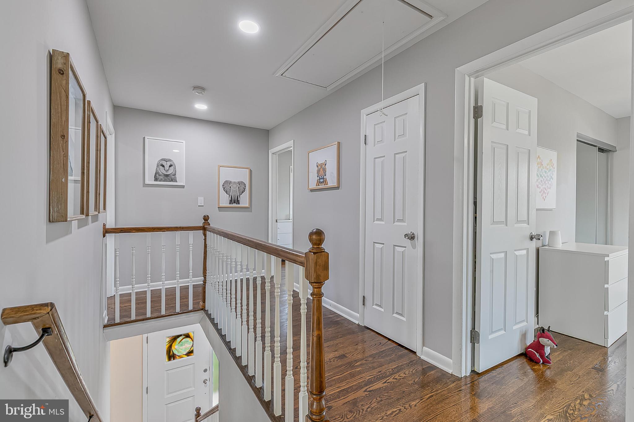 3419 Ramsgate Terrace Alexandria, VA 22309 - Photo 14 of 36 Bright and inviting upstairs hallway.