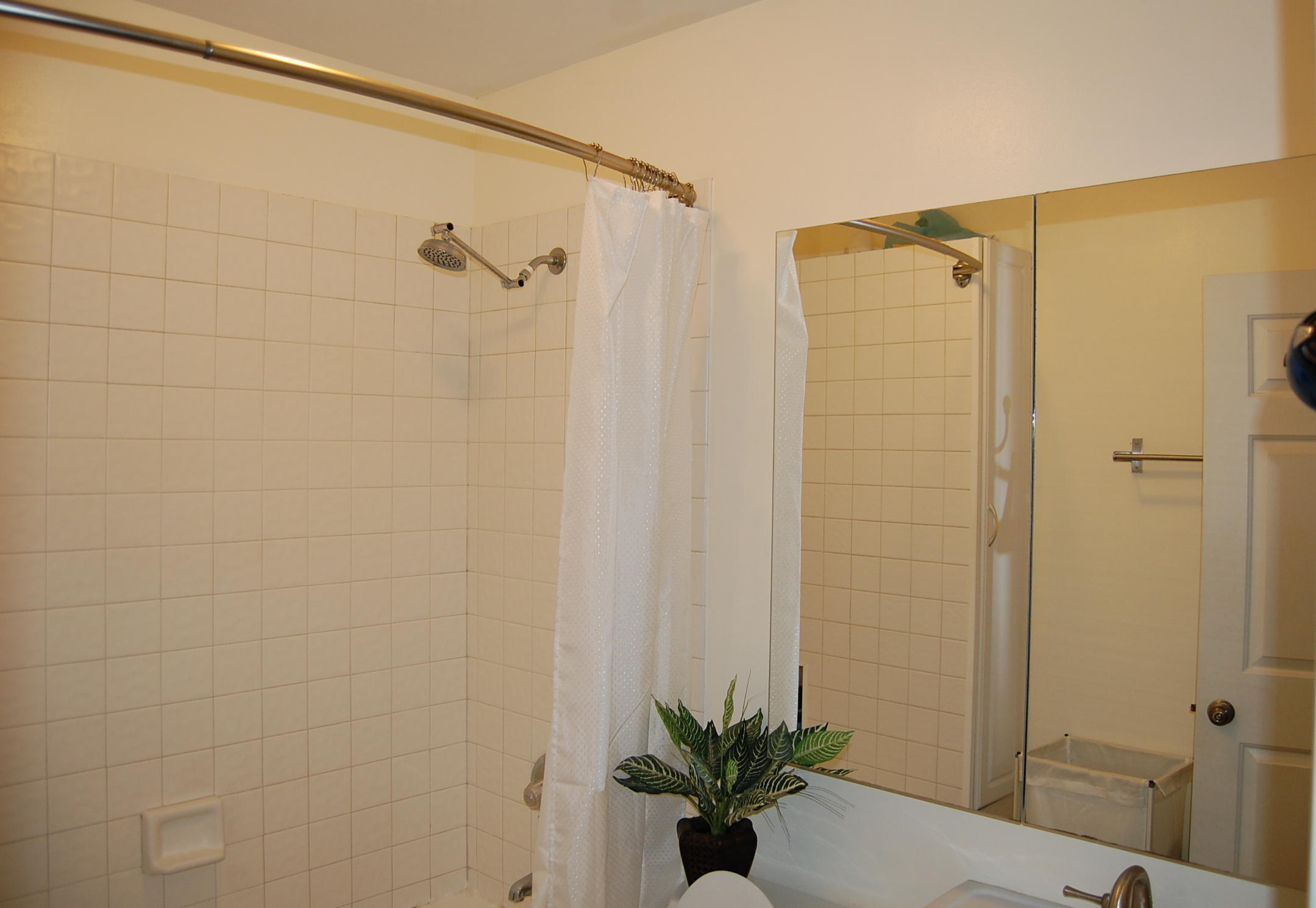 999 Northwest 5th Avenue Boca Raton, FL 33432 - Photo 34 of 43 35 Bathroom 2.JPG