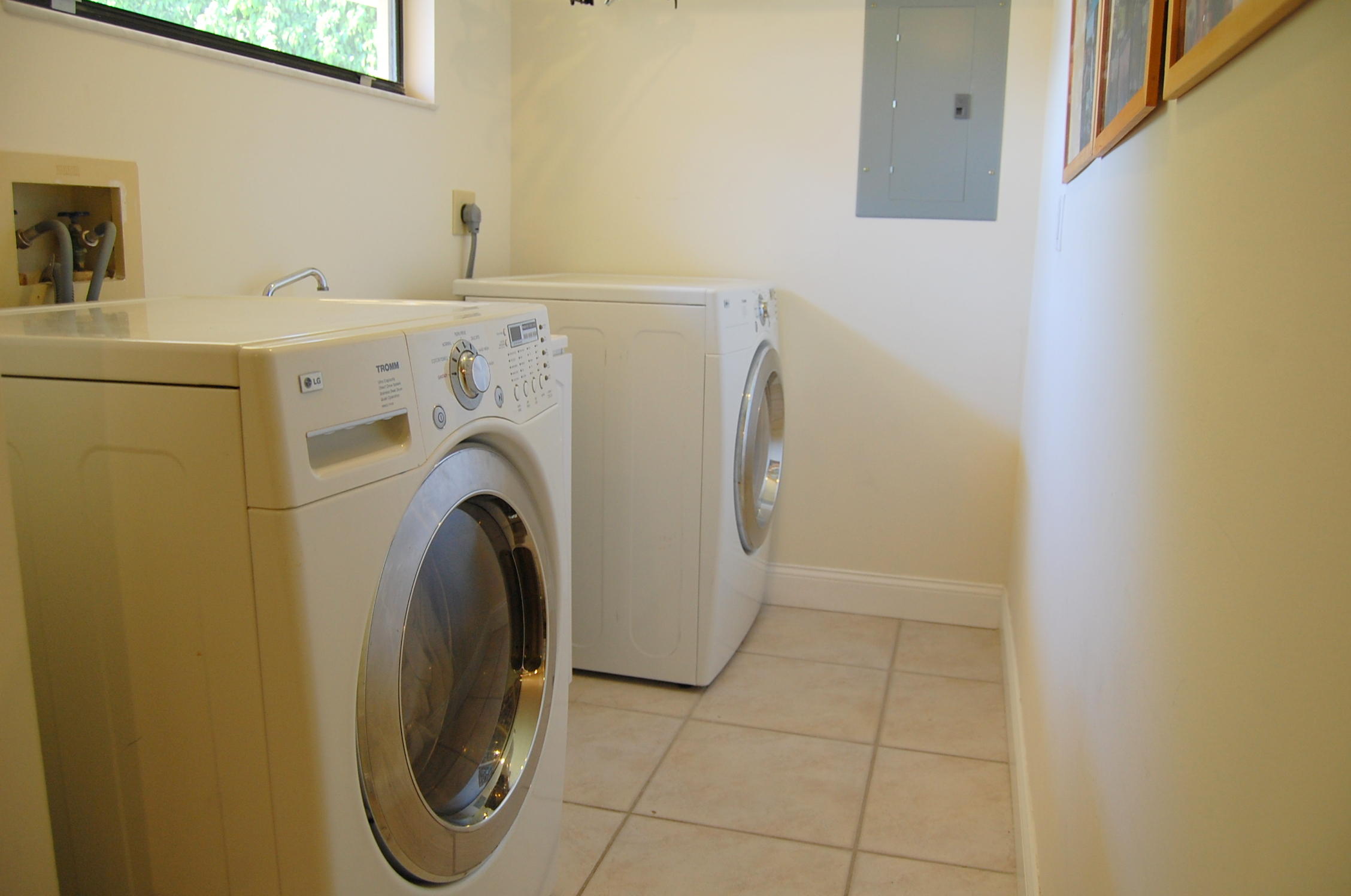 999 Northwest 5th Avenue Boca Raton, FL 33432 - Photo 36 of 43 37 Laundry-Utility Room.JPG