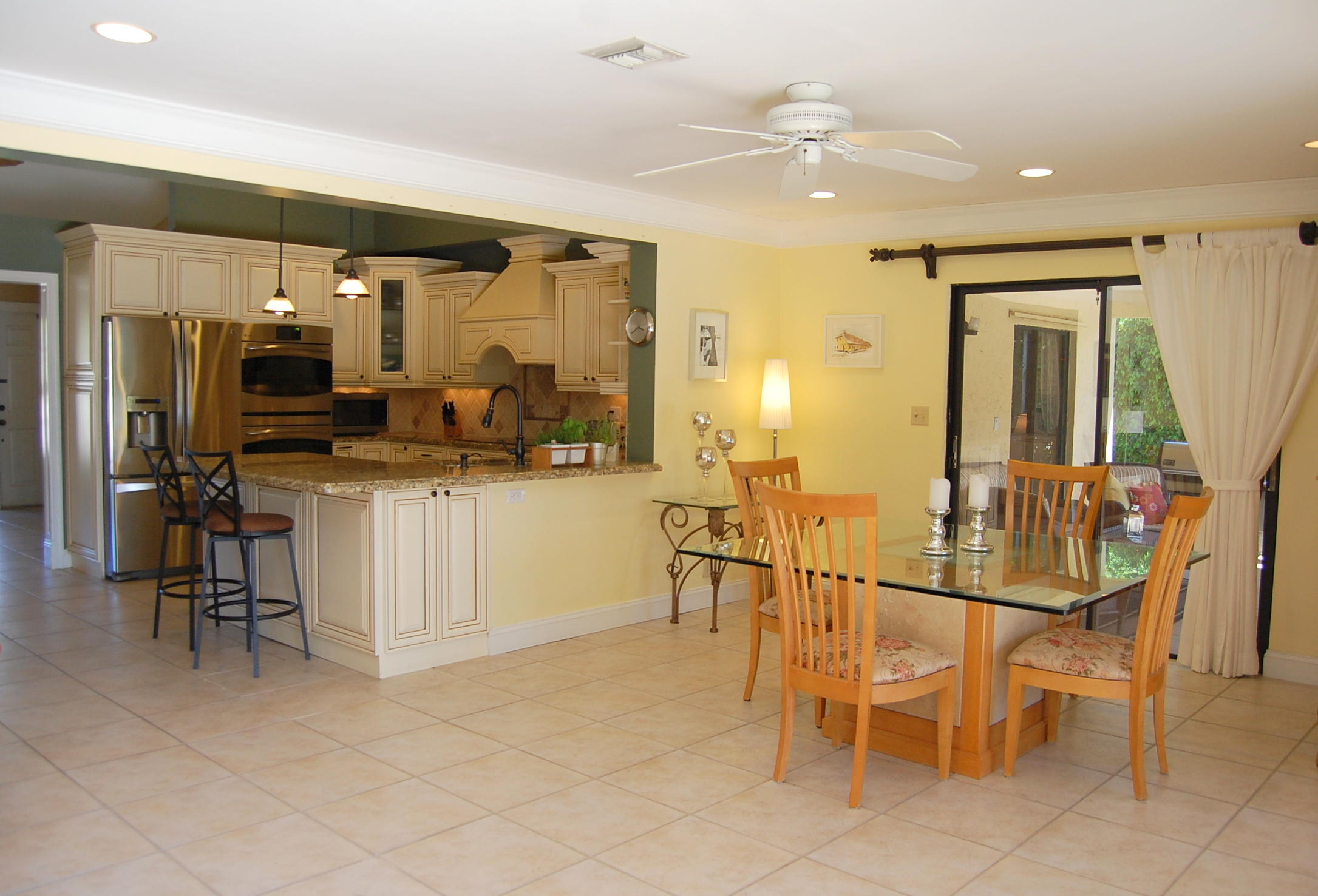 999 Northwest 5th Avenue Boca Raton, FL 33432 - Photo 9 of 43 10 Dining and Kitchen.JPG