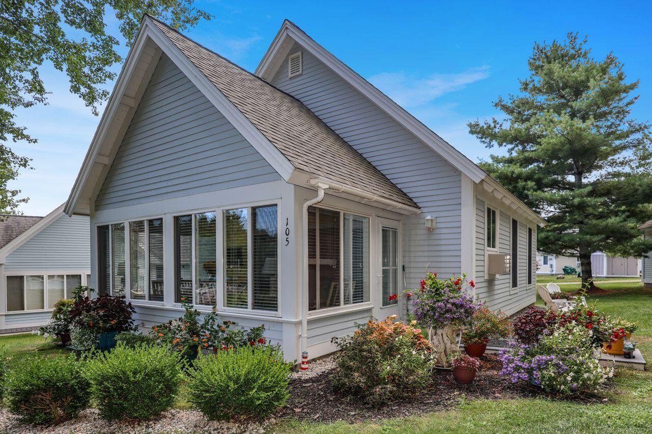 454 Post Road, Unit 105 Wells, ME 04090 - Photo 1 of 37 untitled-29-3