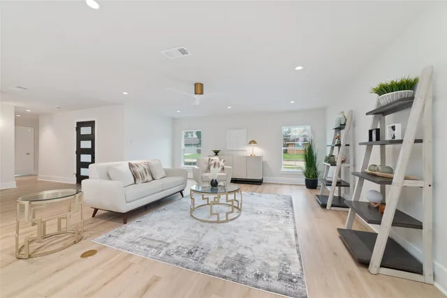 $799,000 | 1830 Locksford Street, Houston, TX 77008