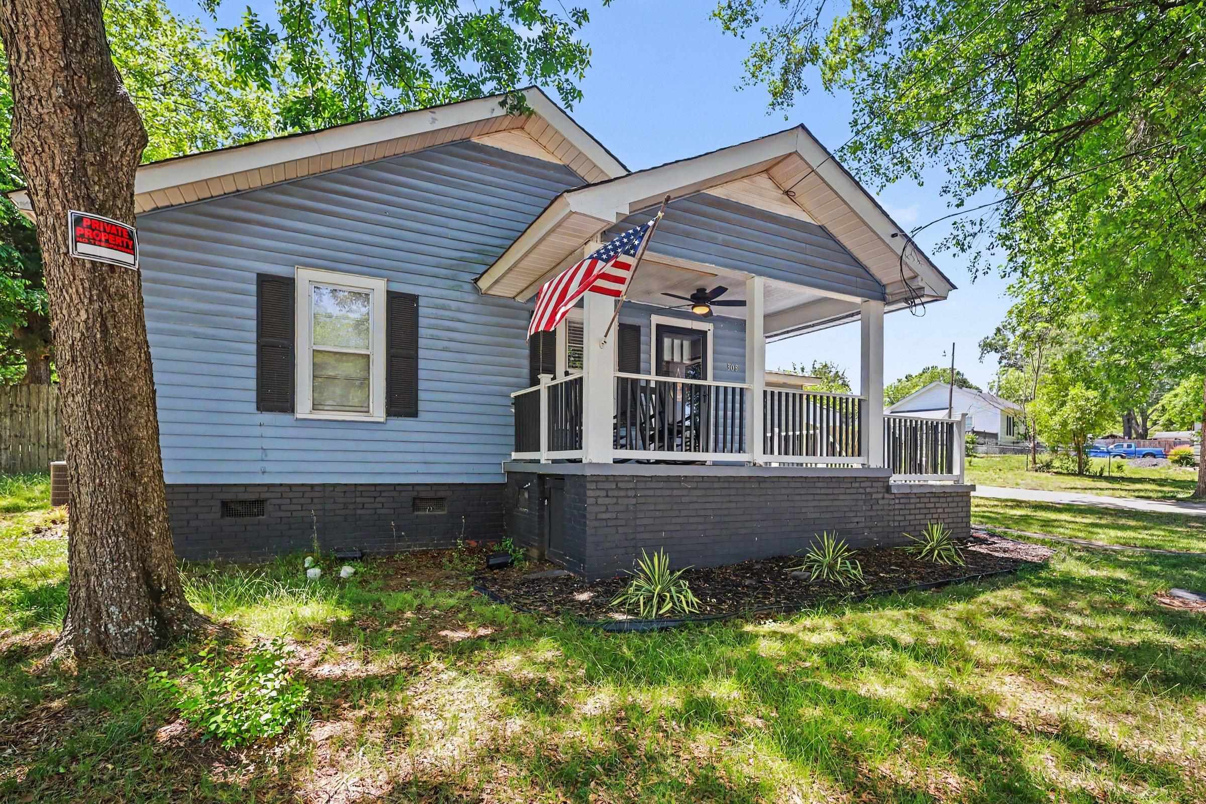 308 Cannon Avenue Greer, SC 29651 - Photo 2 of 27