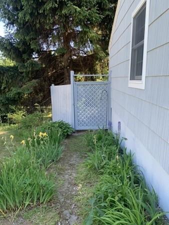 290 Sterling Road Lancaster, MA 01523 - Photo 33 of 41