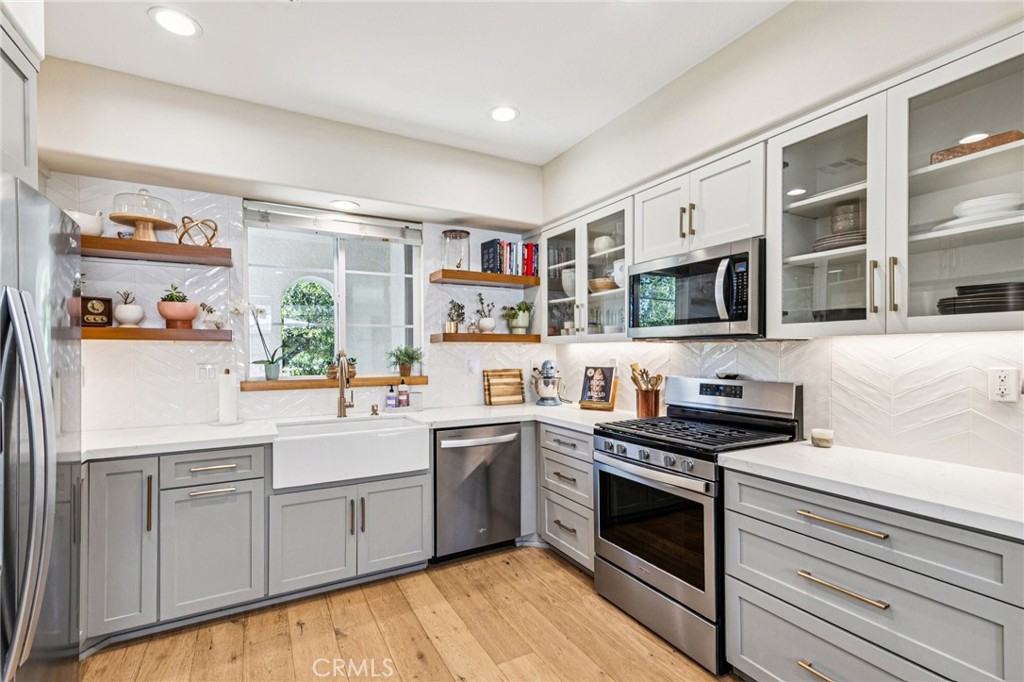 27436 Riverside Lane Valencia, CA 91354 - Photo 13 of 31