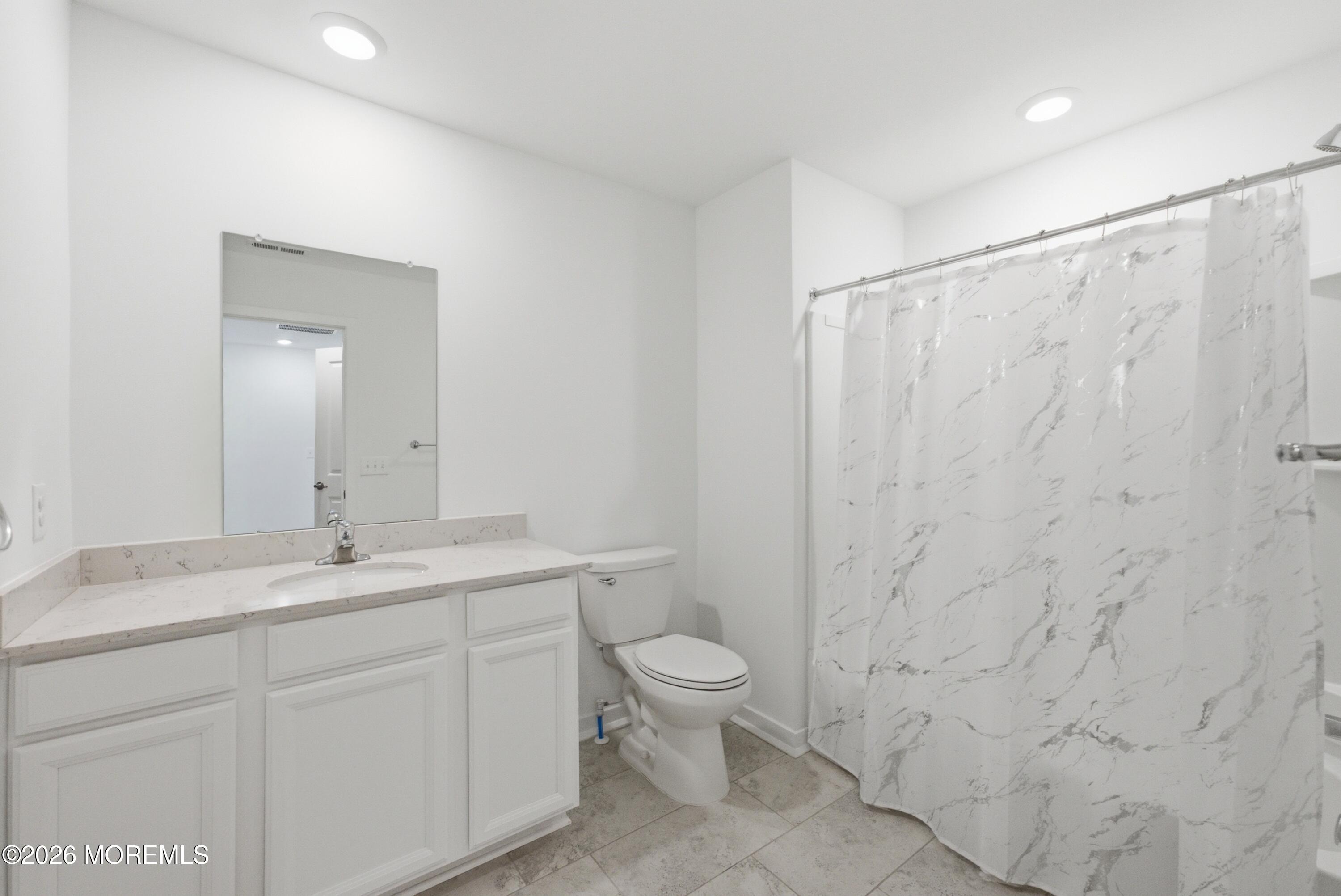 17 Saratoga Road New Egypt, NJ 08533 - Photo 34 of 74 DSC02021_autoremove_43578048