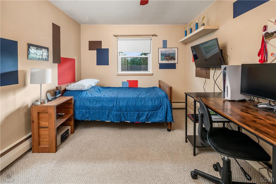 2439 Congress Street Allentown, PA 18104 - Photo 21 of 32 2nd bedroom