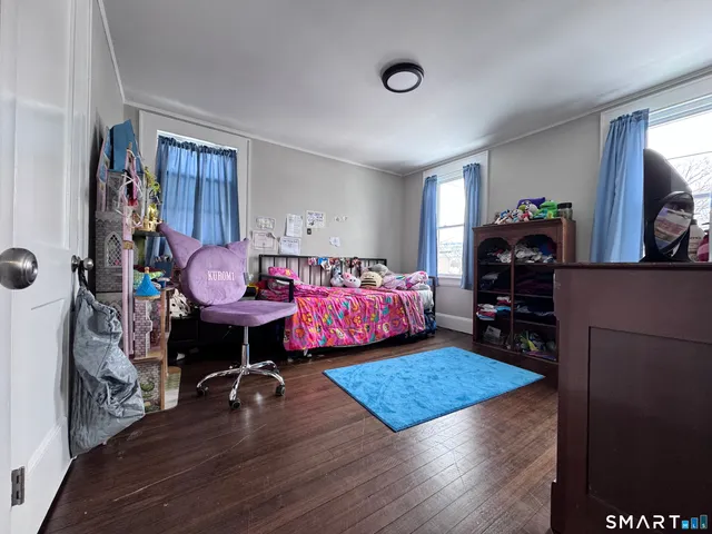 $380,000 | 71 Oakland Street, Stratford, CT 06615