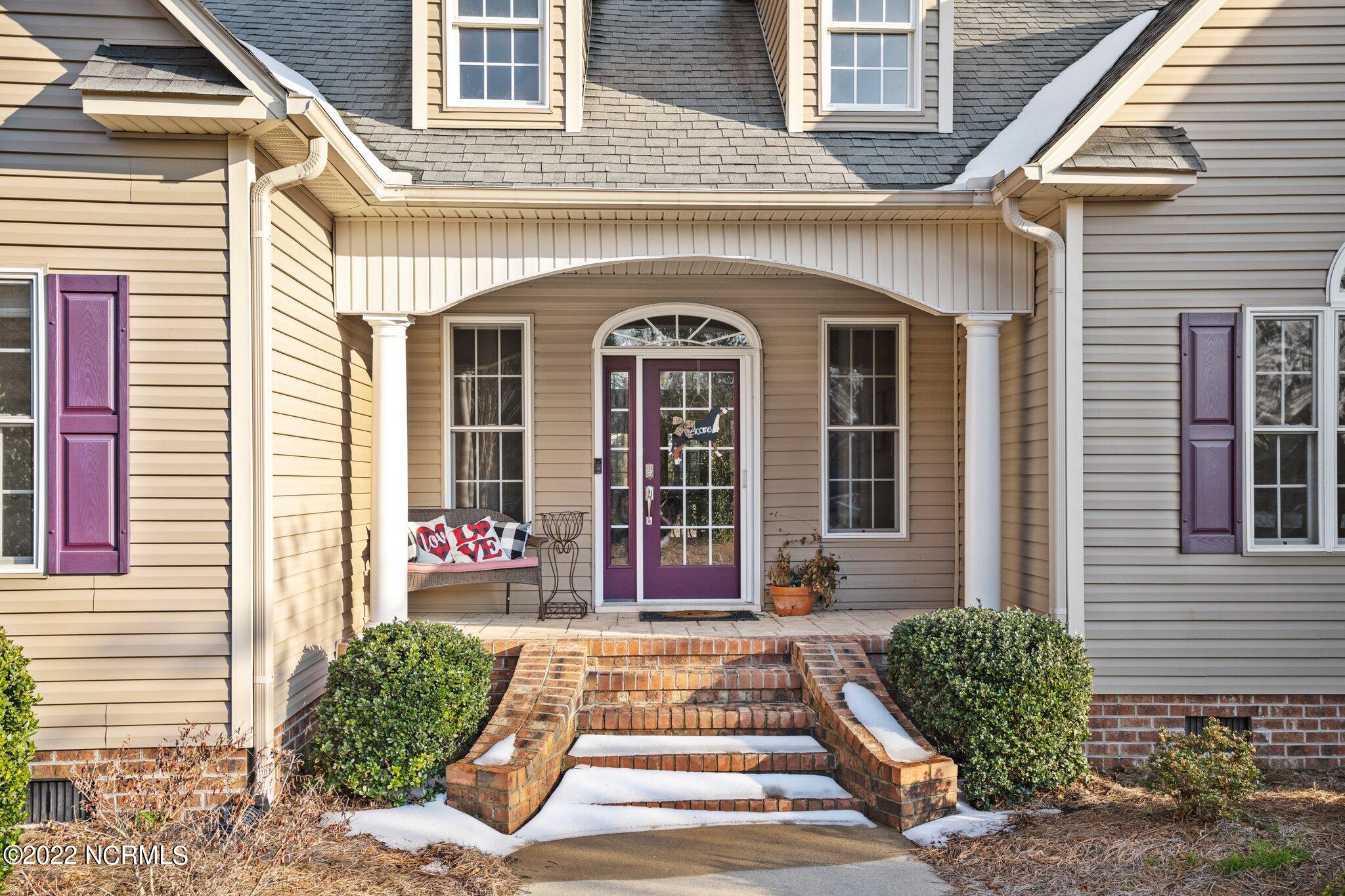 121 Friburg Road New Bern, NC 28562 - Photo 3 of 51 3-web-or-mls-A1C01454
