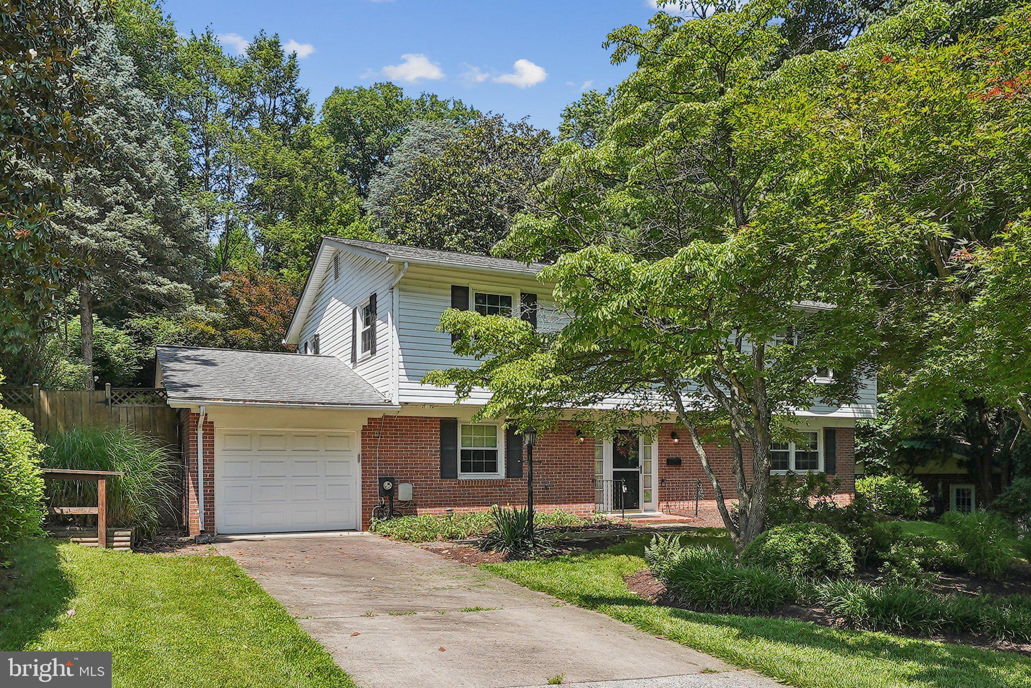 889 Diamond Drive Gaithersburg, MD 20878 - Photo 2 of 21