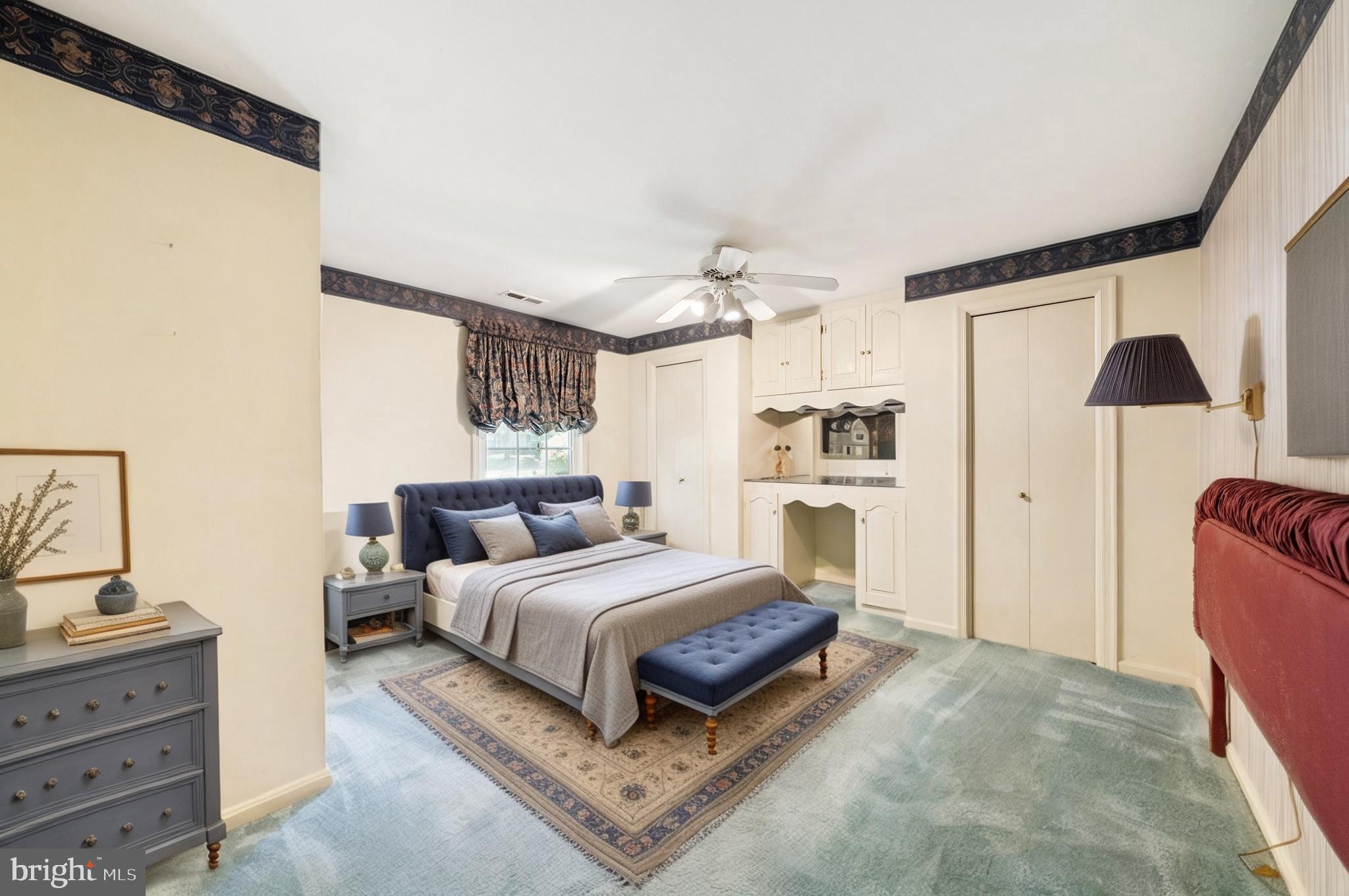 889 Diamond Drive Gaithersburg, MD 20878 - Photo 8 of 21 Main Level Bedroom!