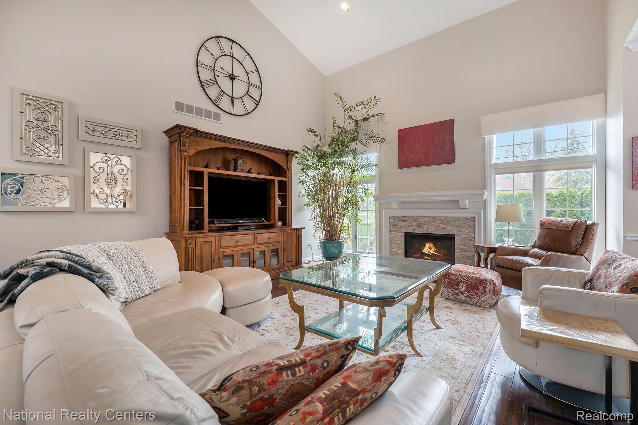 3371 Sawgrass Court Rochester, MI 48309 - Photo 6 of 38 great room 2