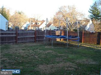 1901 Scott Road Oreland, PA 19075 - Photo 11 of 12 Exterior Back