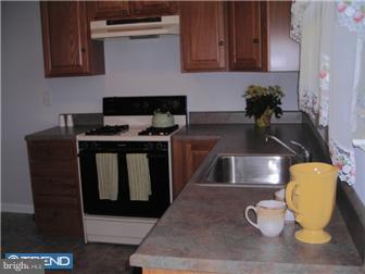 1901 Scott Road Oreland, PA 19075 - Photo 6 of 12 Kitchen