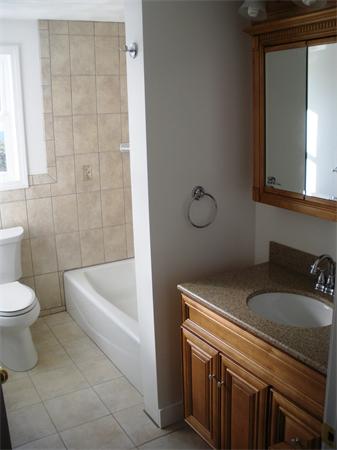 7 McIntyre Road Saugus, MA 01906 - Photo 3 of 12 Gallery Image 3