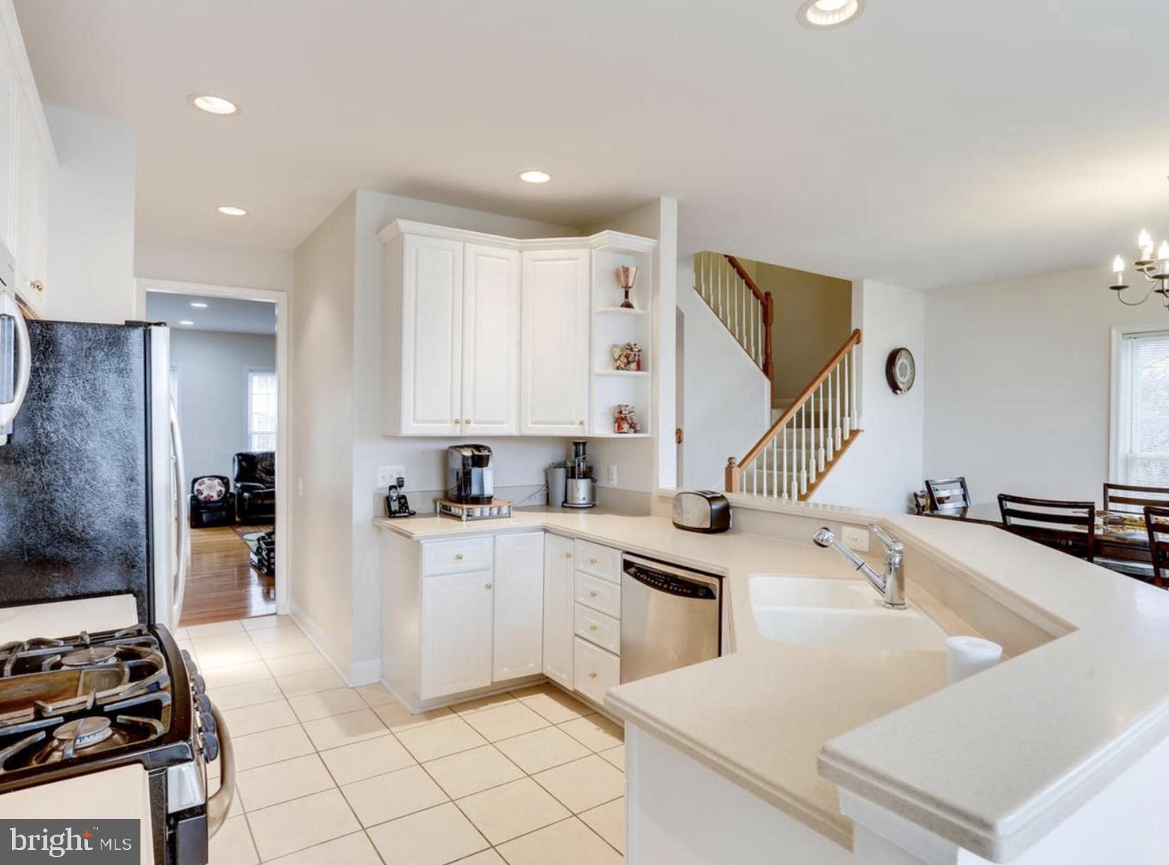 9283 Laurel Ridge Crossing Road Lorton, VA 22079 - Photo 12 of 35