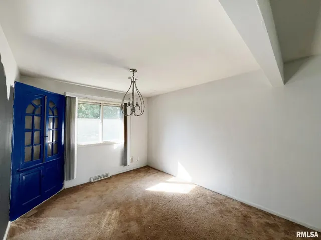 $99,900 | 2824 West Rohmann Avenue, West Peoria, IL 61604