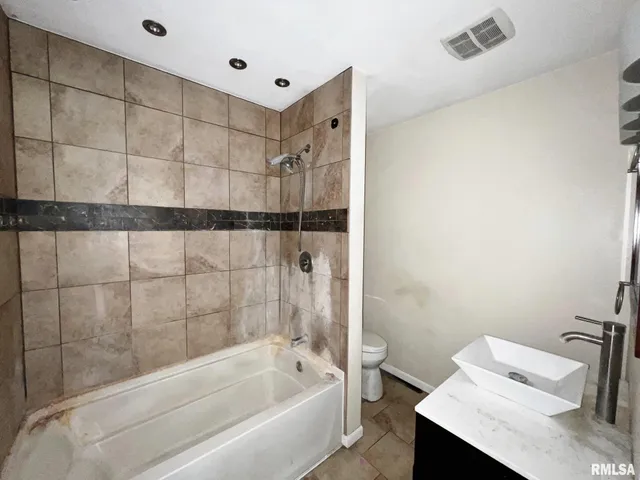 $99,900 | 2824 West Rohmann Avenue, West Peoria, IL 61604