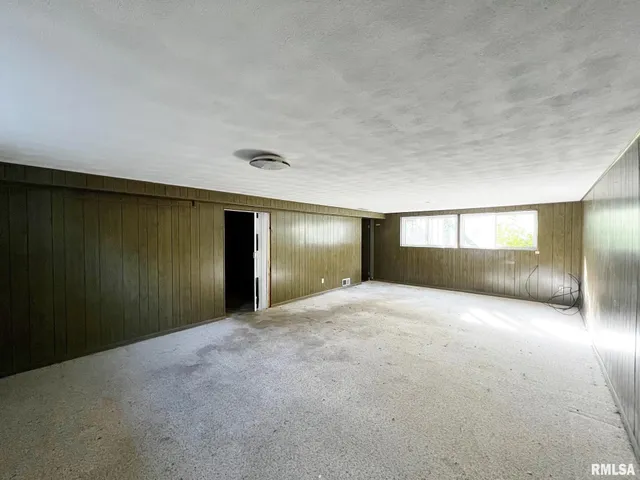 $99,900 | 2824 West Rohmann Avenue, West Peoria, IL 61604