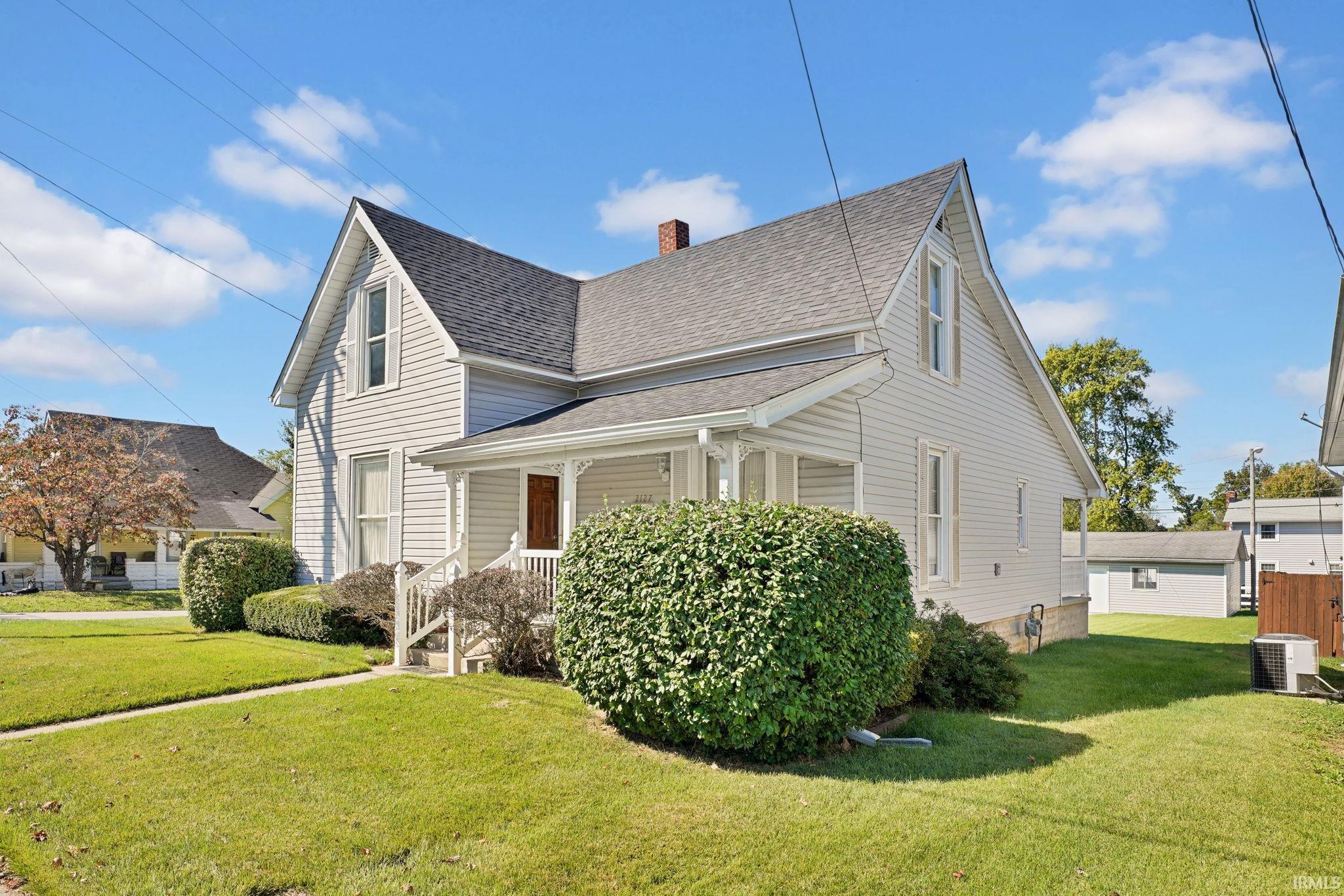 2127 Washington Avenue Bedford, IN 47421 - Photo 2 of 27