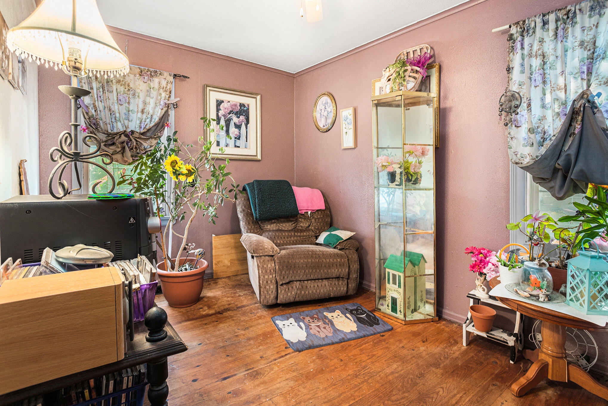 294 North 20th Street Springfield, MI 49037 - Photo 11 of 20 011__mg_4526-_875