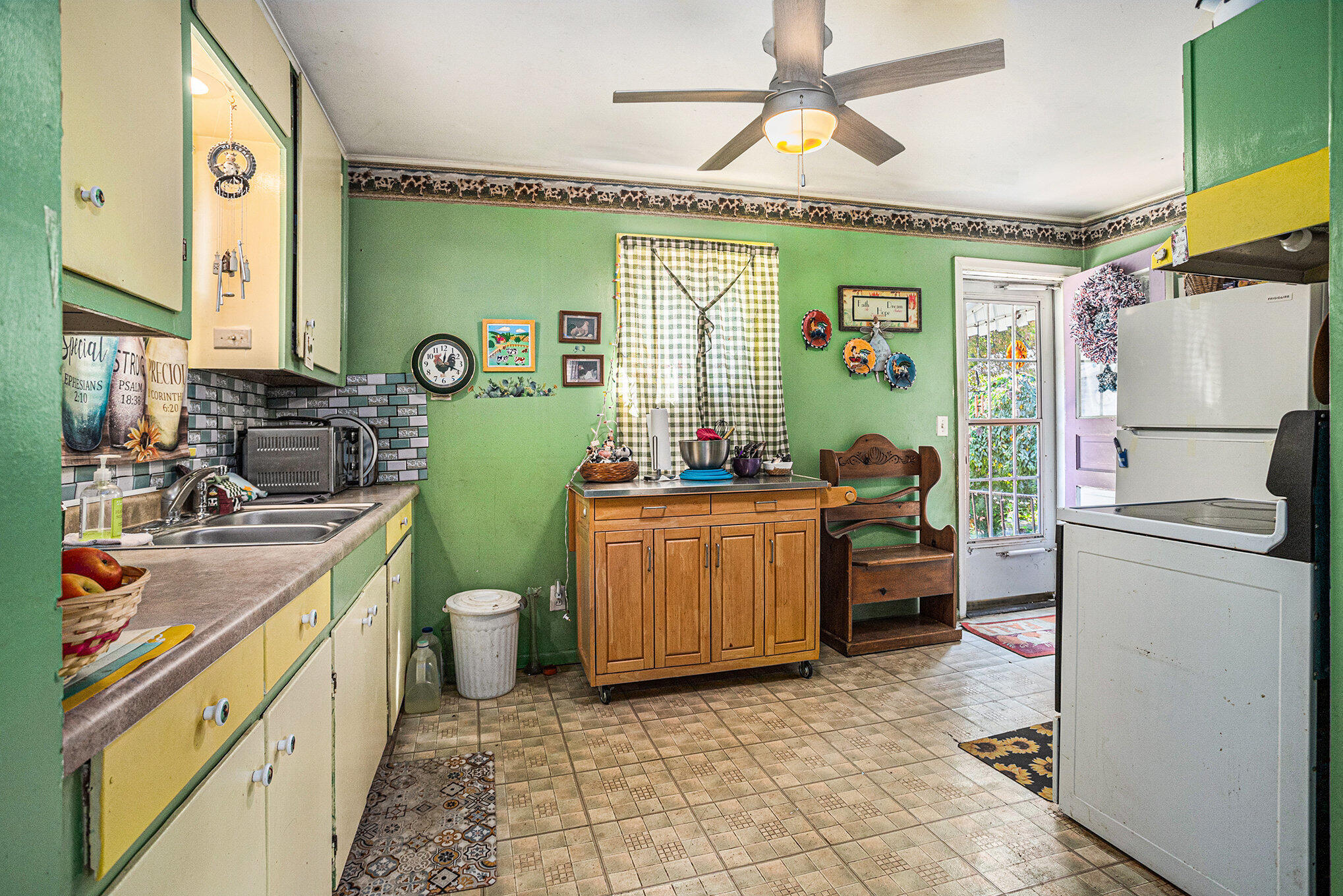 294 North 20th Street Springfield, MI 49037 - Photo 6 of 20 006__mg_4530_912