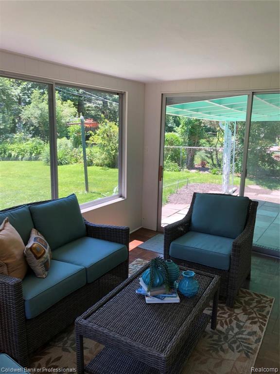 1141 South Renaud Road Grosse Pointe Woods, MI 48236 - Photo 31 of 52