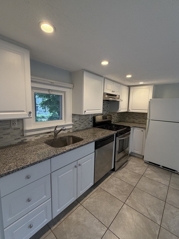 856 Main Street, Unit 2 Reading, MA 01867 - Photo 5 of 22