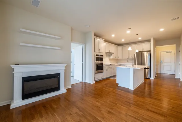 $649,900 | 260 Martins Landing, Unit 508, North Reading, MA 01864