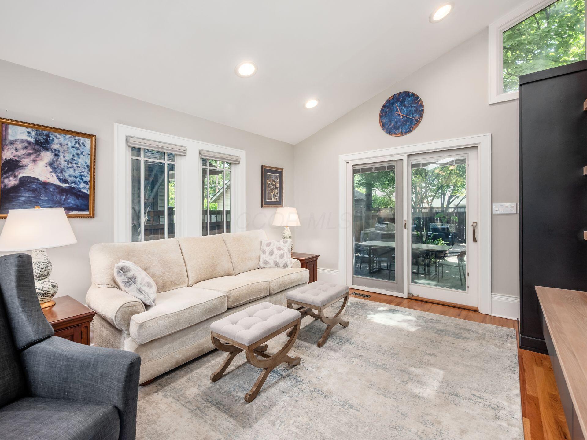 180 South Ardmore Road Columbus, OH 43209 - Photo 21 of 45 Family Room Overview