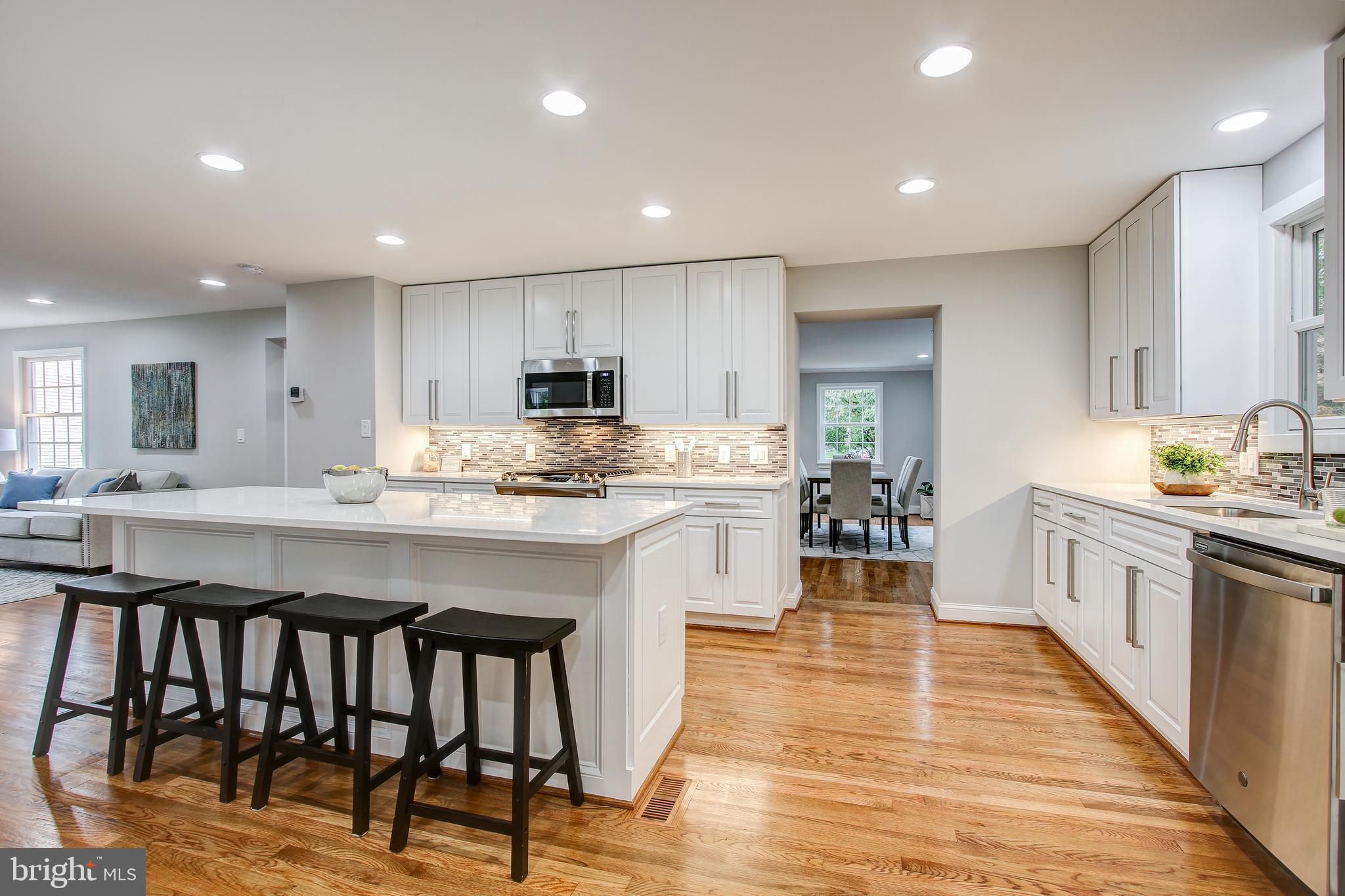 10004 Quinby Street Silver Spring, MD 20901 - Photo 15 of 40 Kitchen with island seating