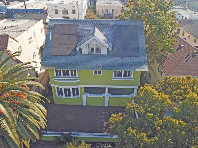 $899,900 | 216 South Lake Street, Los Angeles, CA 90057