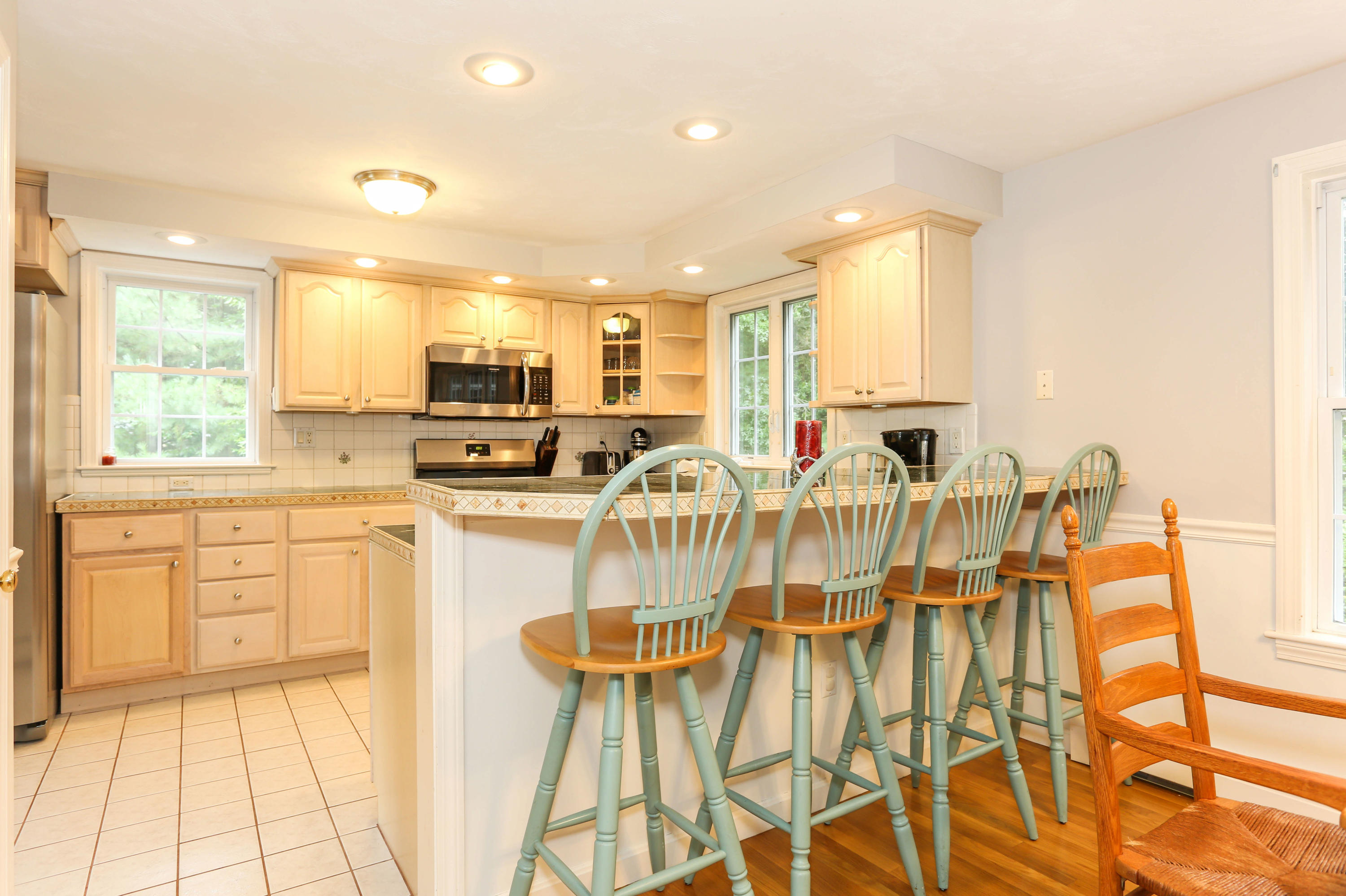 19 Maple Street Mashpee, MA 02649 - Photo 9 of 35 19MapLR-9