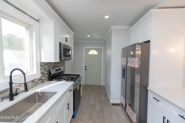 $2,500 | 465 Bruno Street, Schenectady, NY 12306