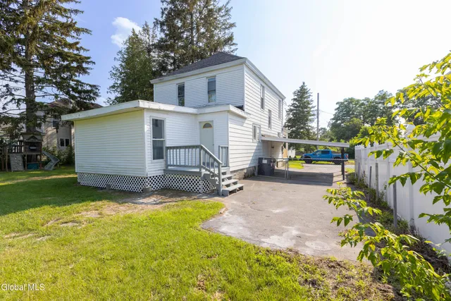 $2,500 | 465 Bruno Street, Schenectady, NY 12306