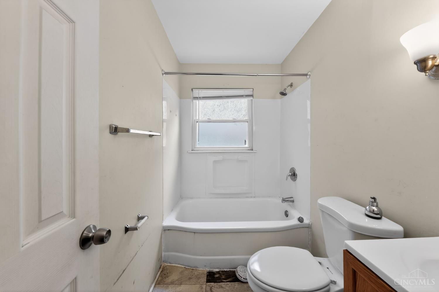 408 Roebling Road Cincinnati, OH 45204 - Photo 21 of 30