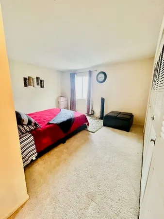 $279,000 | 1620 Waxwing Court, Schaumburg, IL 60173