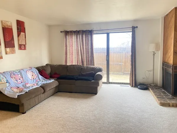 $279,000 | 1620 Waxwing Court, Schaumburg, IL 60173