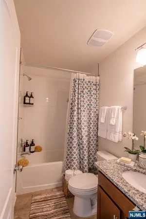 $4,975 | 78 Landmark Lane, Unit 78, Fair Lawn, NJ 07410