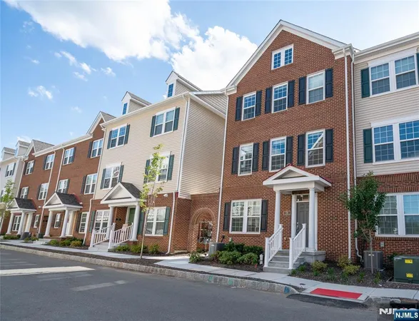 $4,975 | 78 Landmark Lane, Unit 78, Fair Lawn, NJ 07410