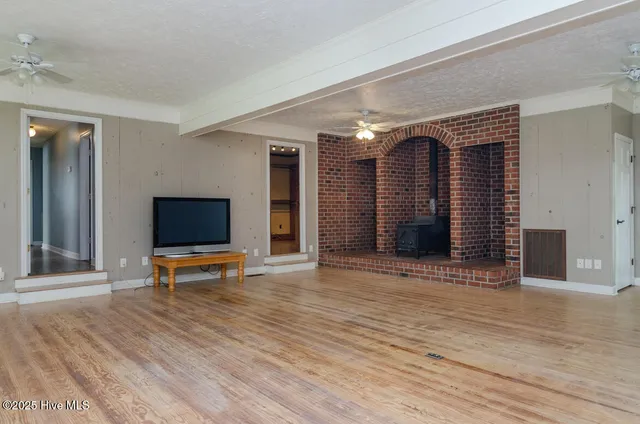 $2,375 | 2120 Old Winter Park Road, Wilmington, NC 28405