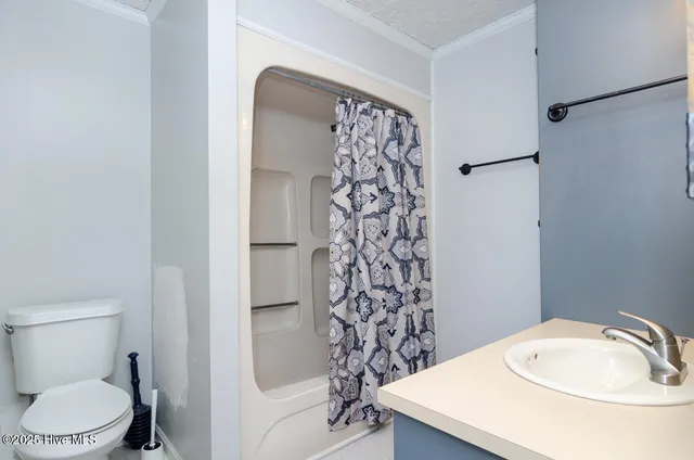 $2,375 | 2120 Old Winter Park Road, Wilmington, NC 28405